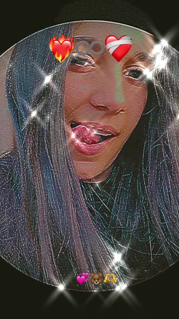 @Sándor sanyika💙❤️