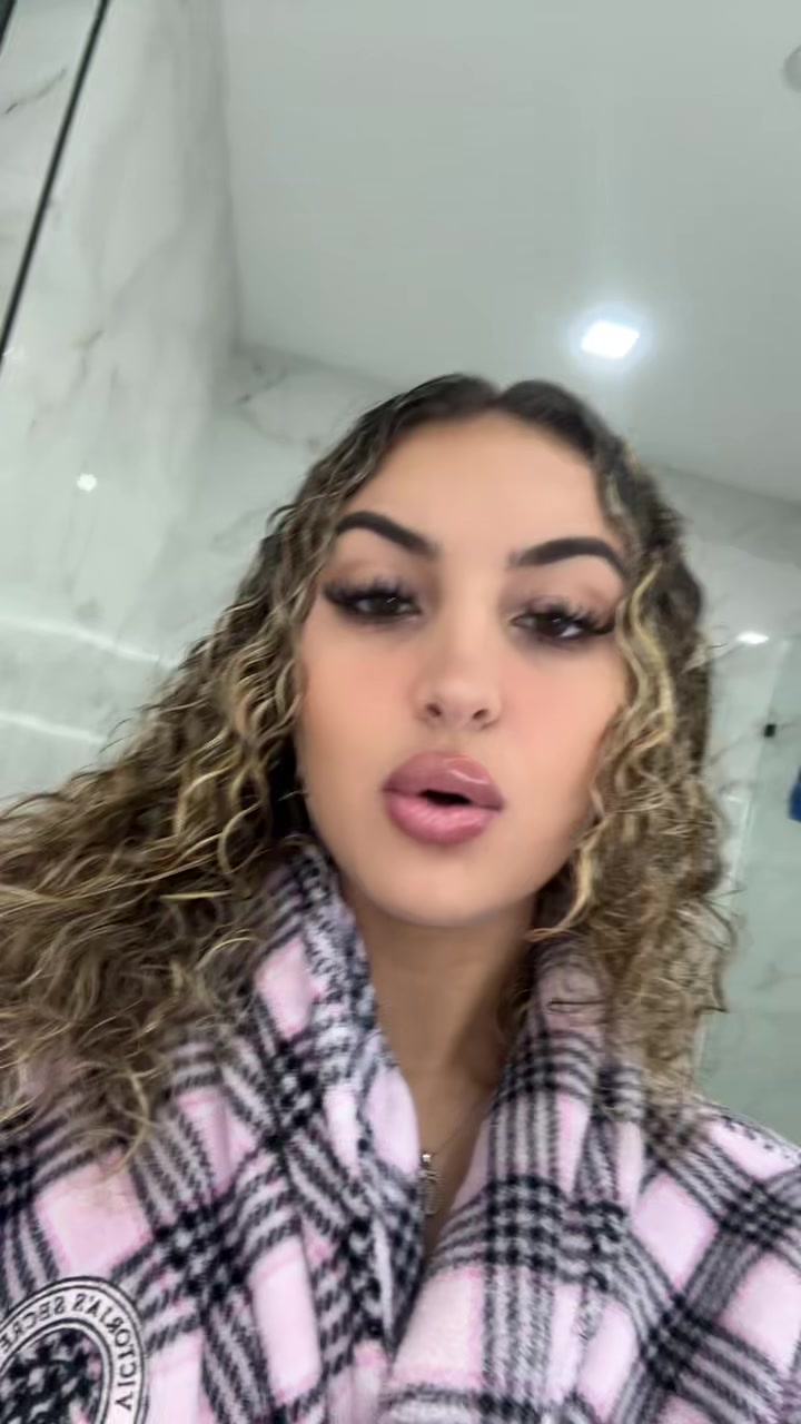 @stephyy