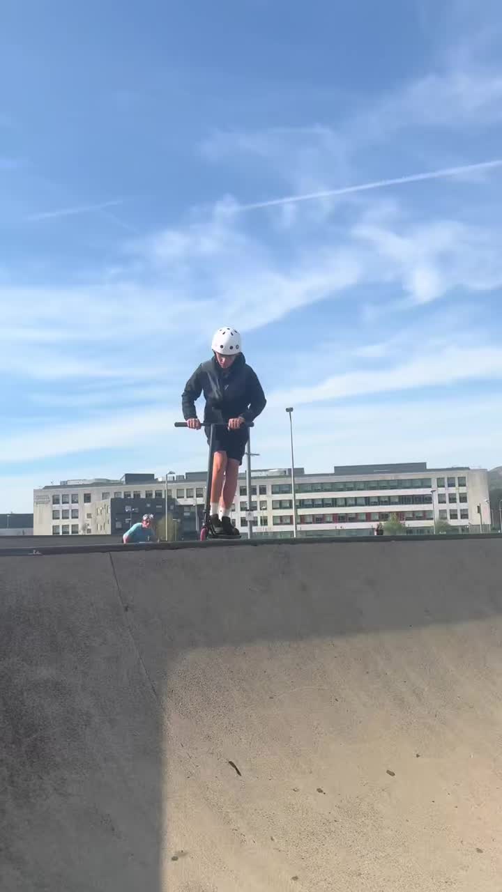 @Dg