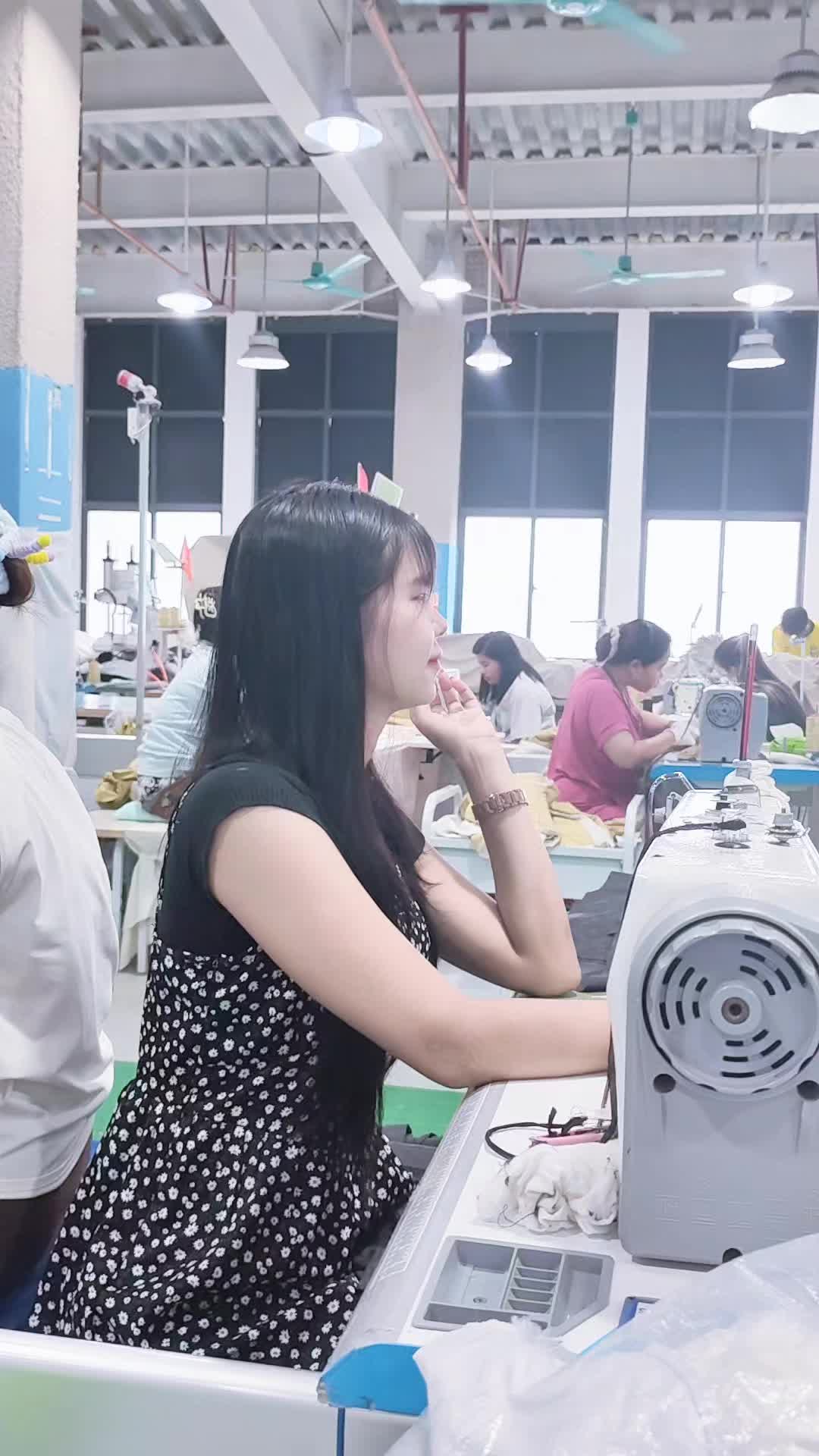 @🌸Chit Su🌸🇲🇲🇨🇳(အိမ်ပြေး)