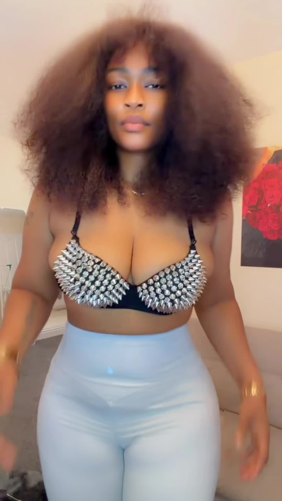 @🇬🇧🇳🇬 SexyLopez09