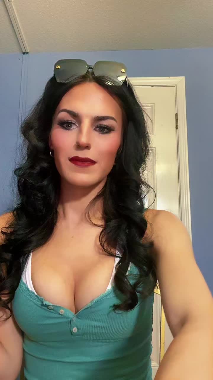 @Alexis Versace