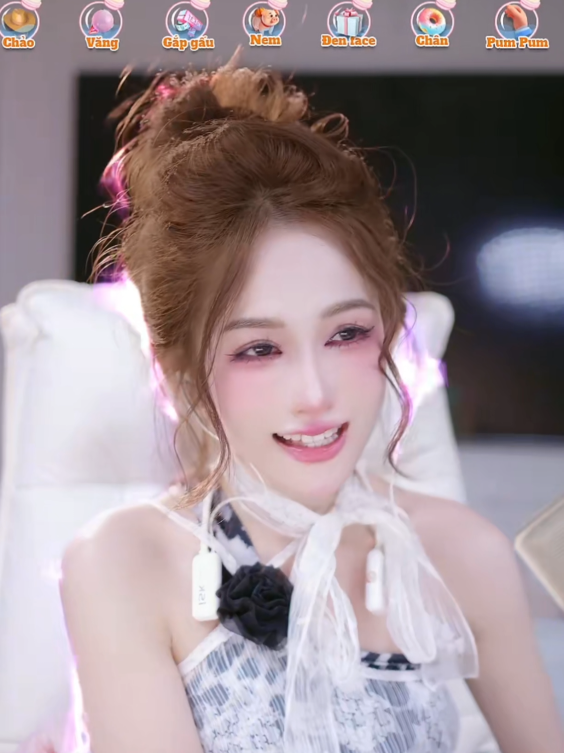@HO&Agrave;NG AN CAO 💫