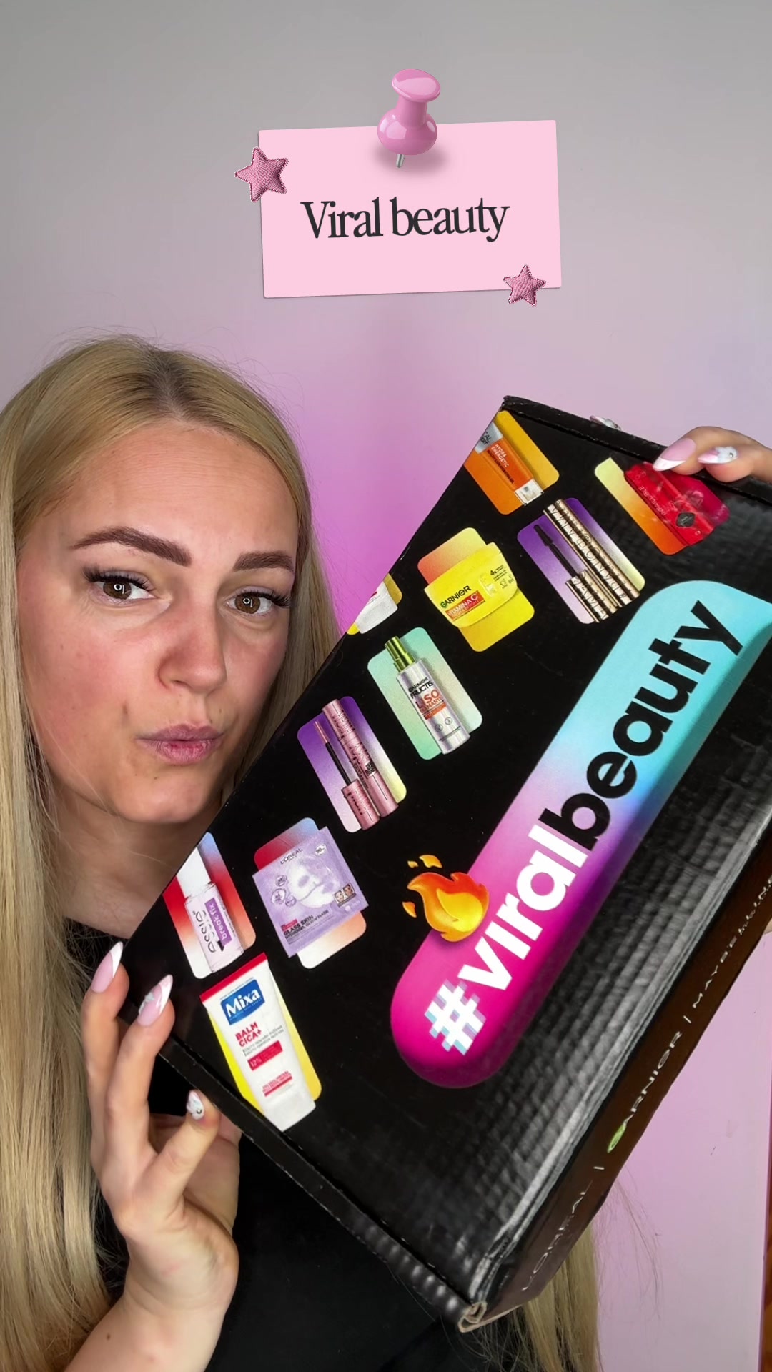 @Laurachannel