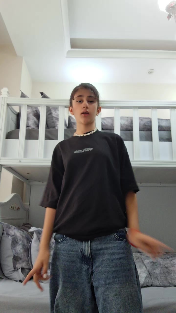 @𝕭𝖆𝖗𝖆𝖓:)