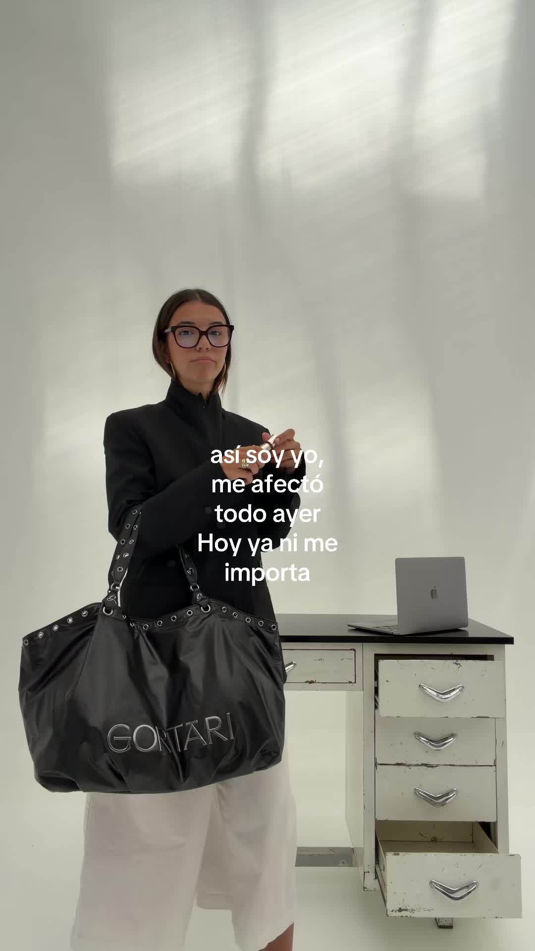 @Elena Gortari