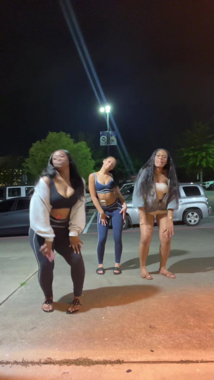 @bunniiilovetallgirls