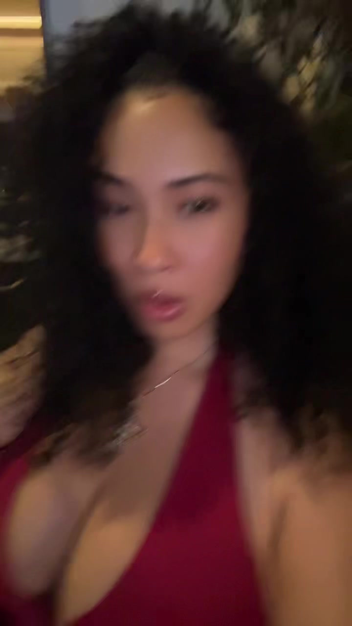 @DanielleRamona