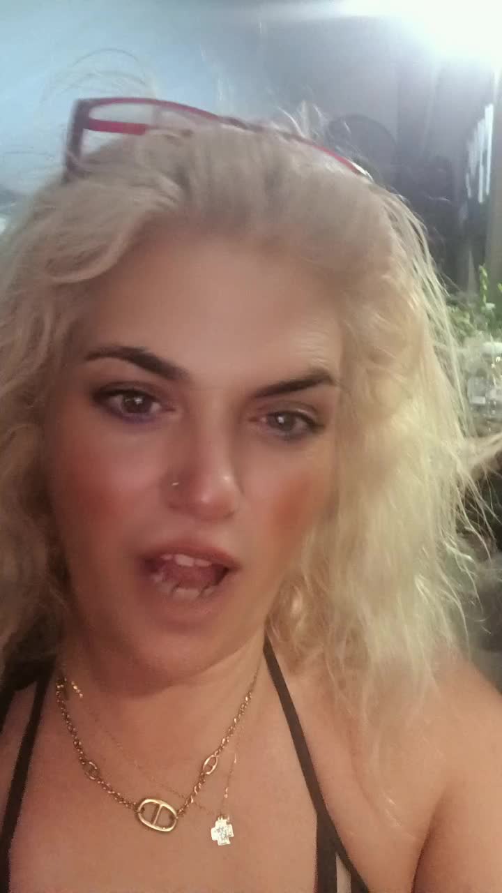 @eleftheria kakourgiotou