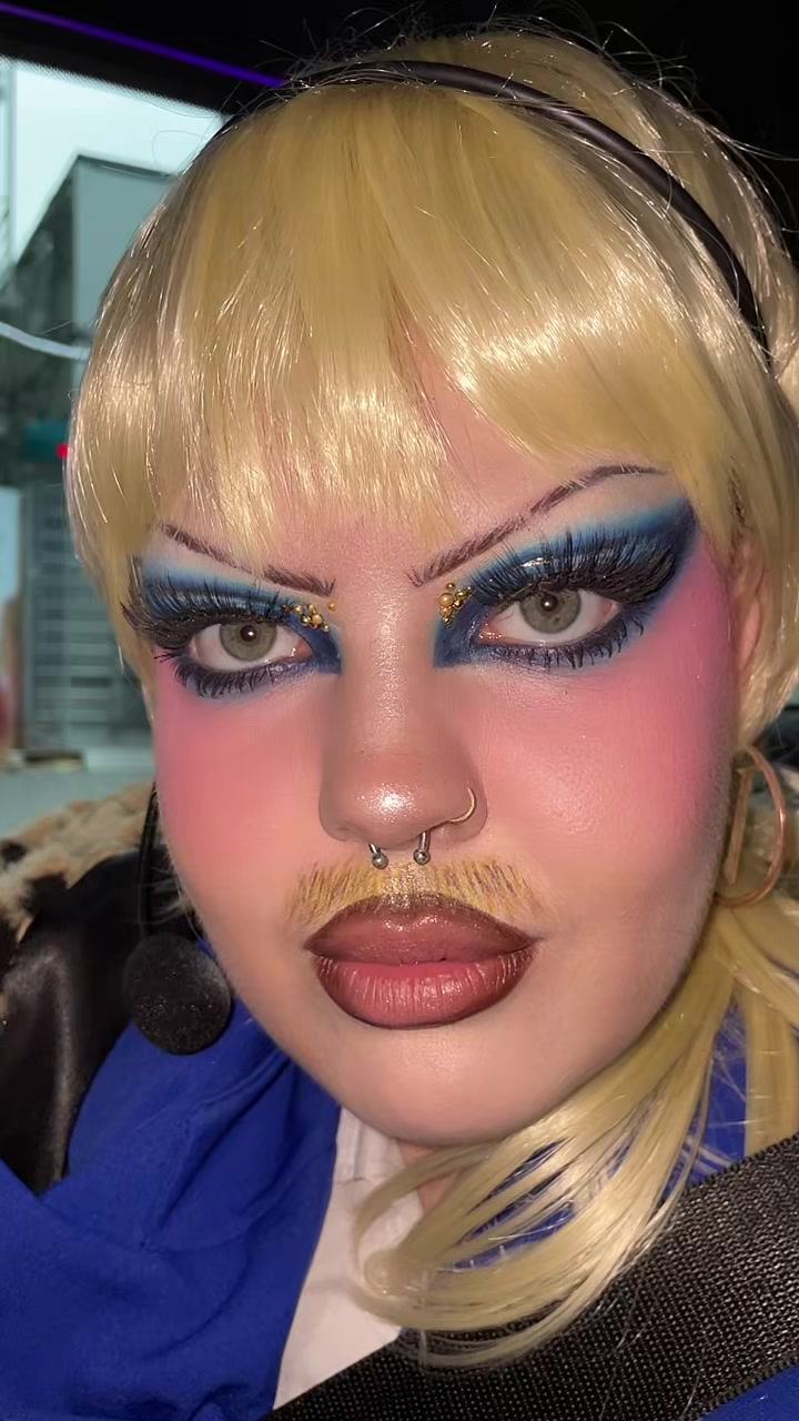 @Vio 🌹🐆