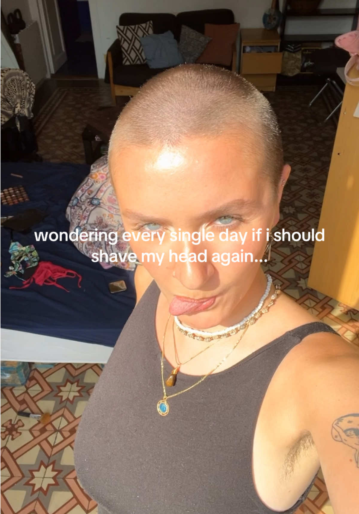@fem_anarchist