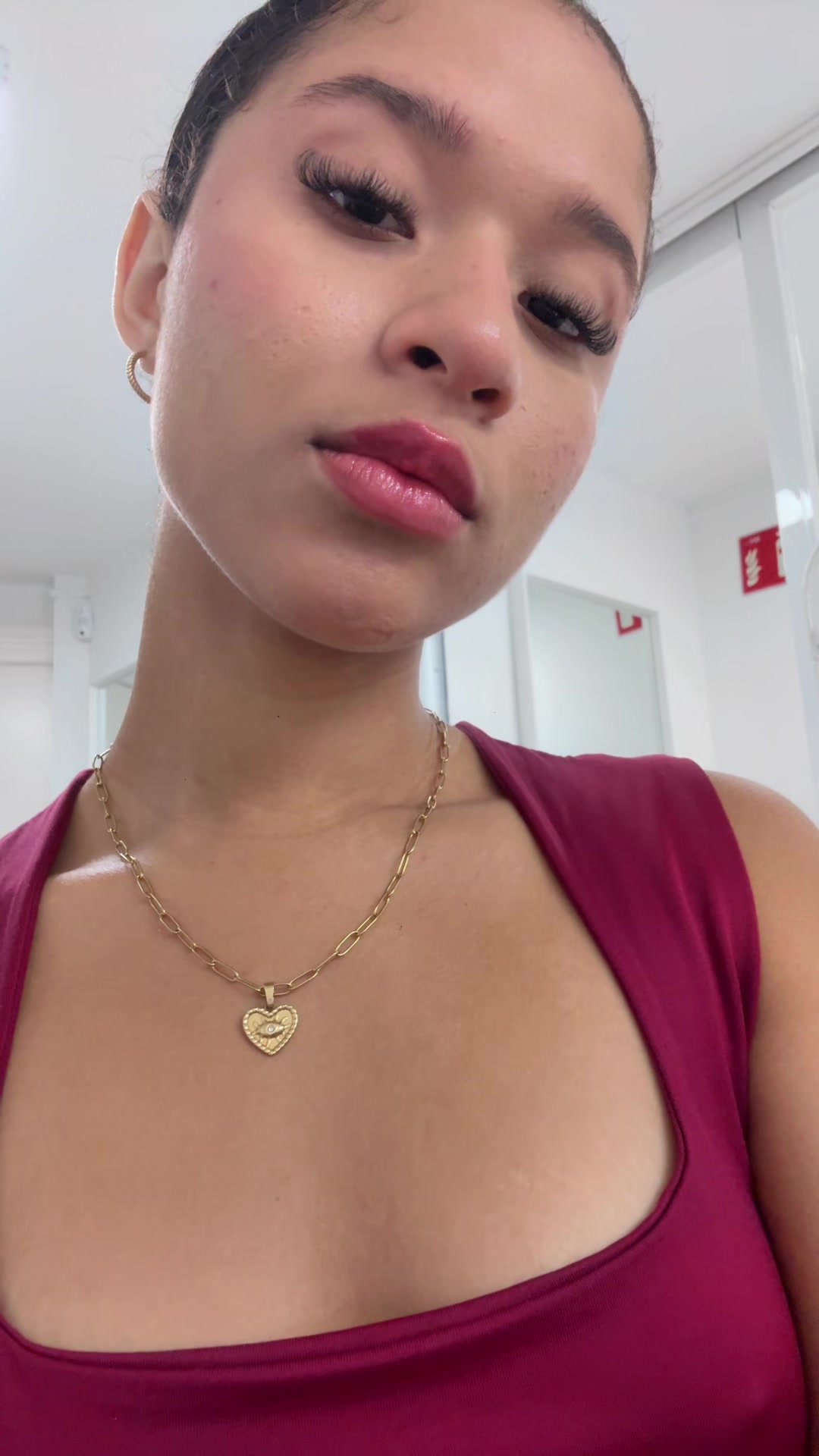@Zurelys