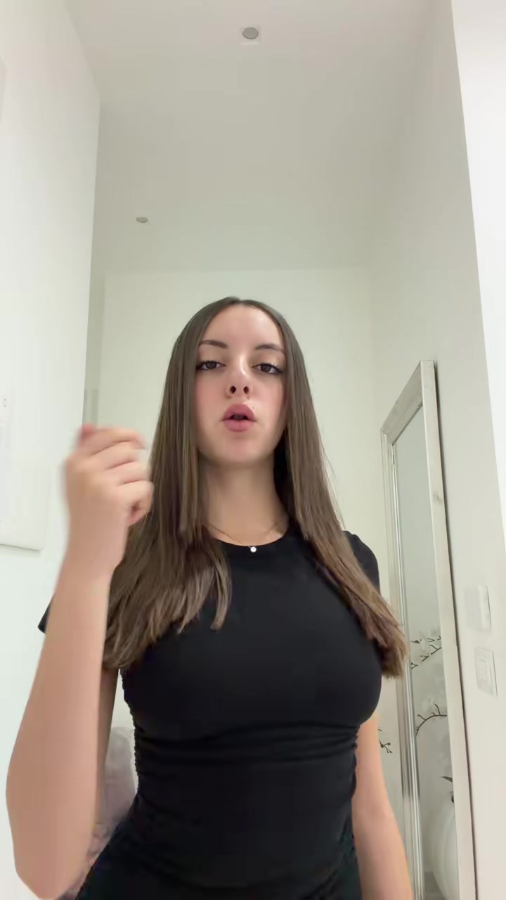 @Asia_Buonaguro_02