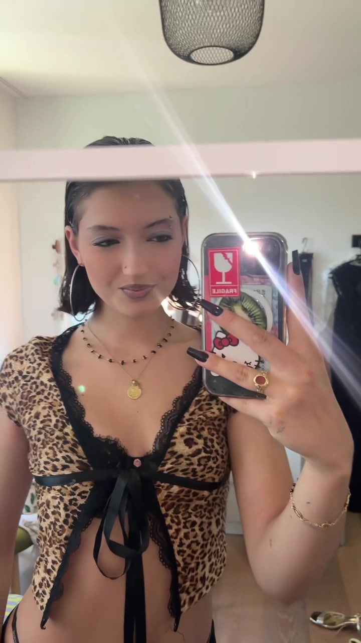 @oninamelian