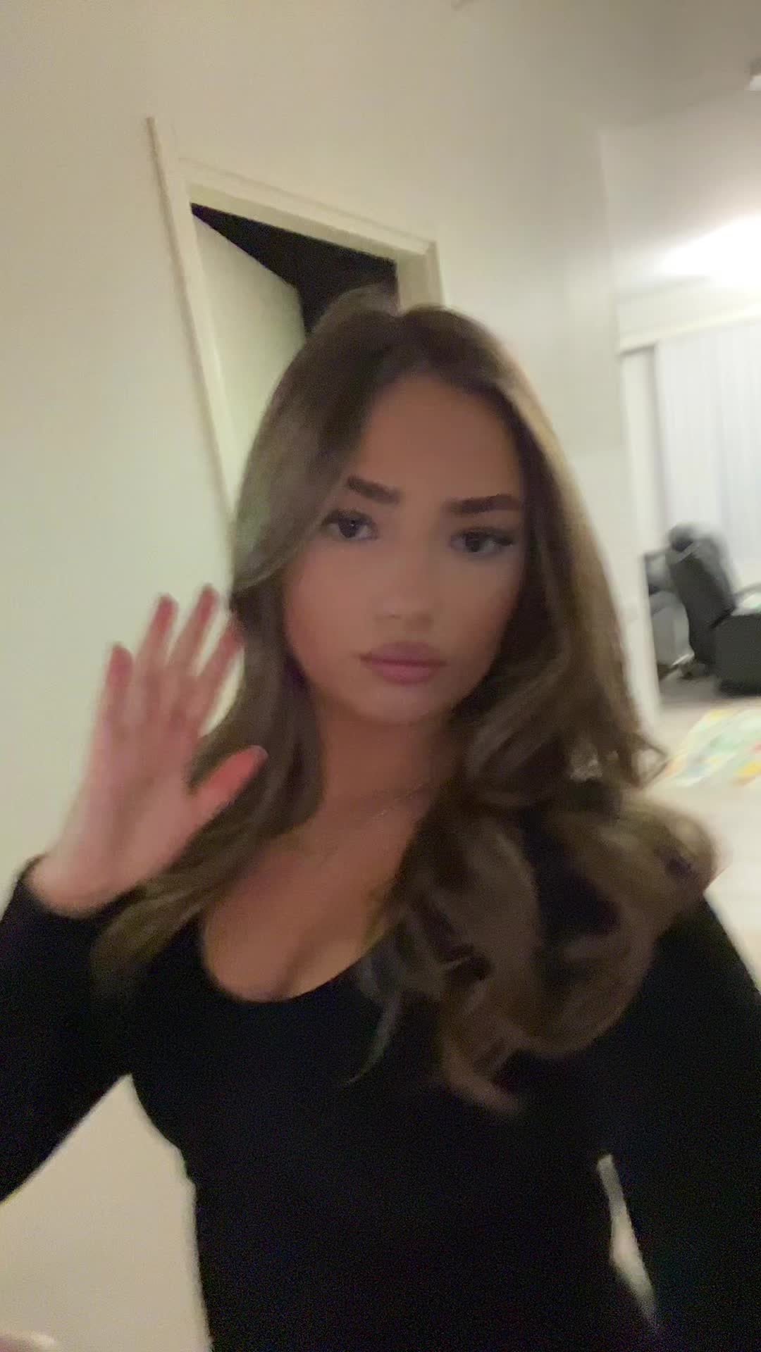 @Ariola