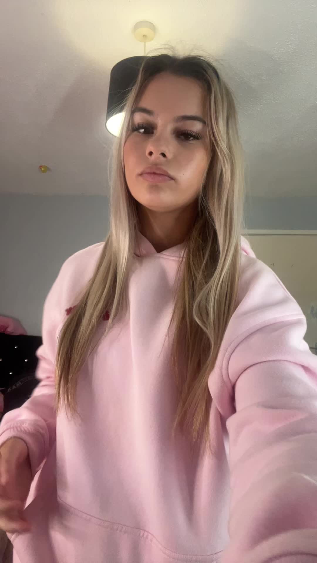 @t1lly_x0