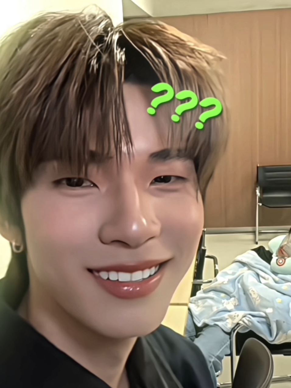 @𝐫𝐞𝐛𝐮𝐬