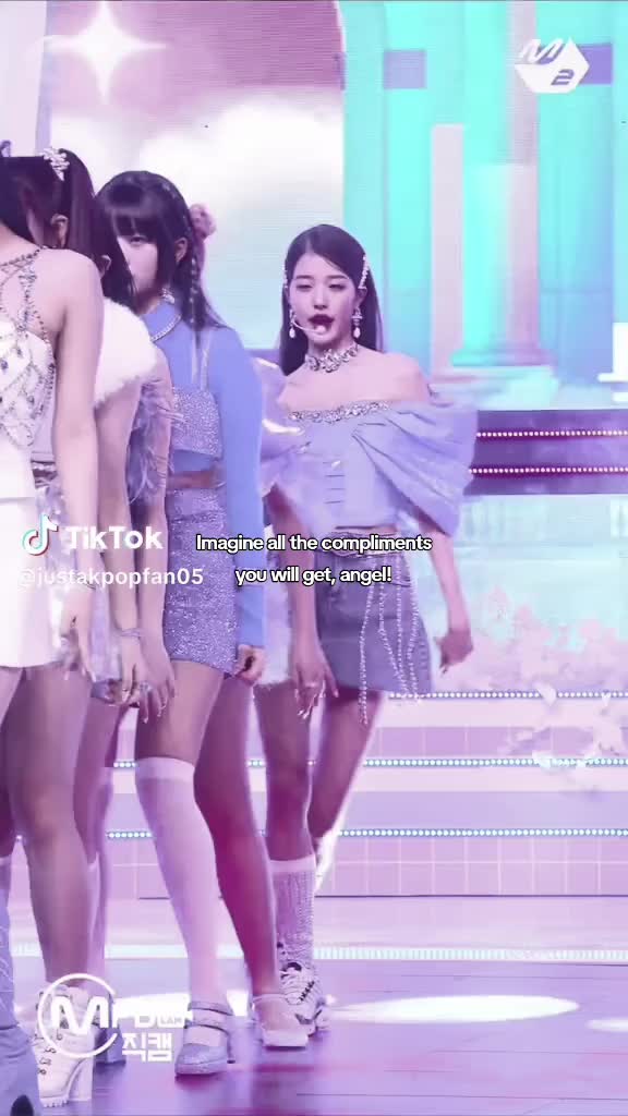 @ৎ୭ ::