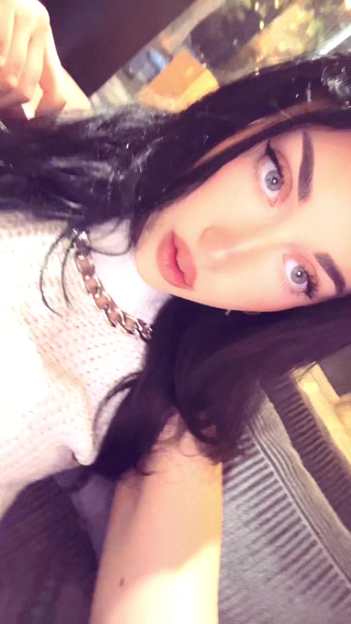 @HoneyyyMaria
