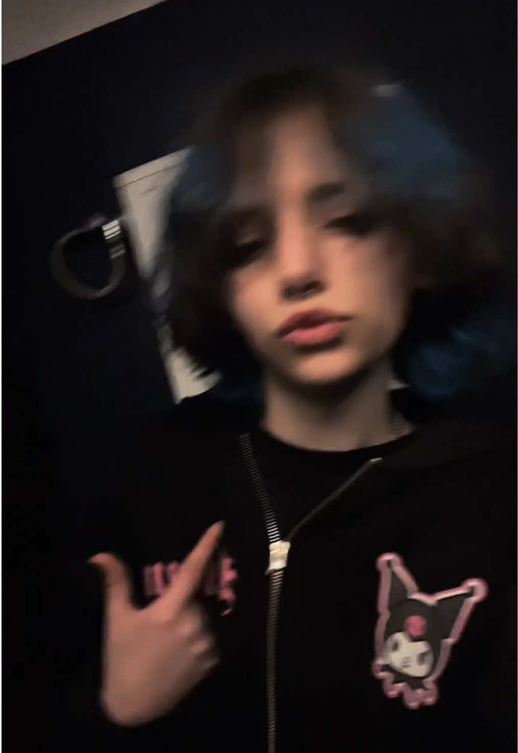 @T<3