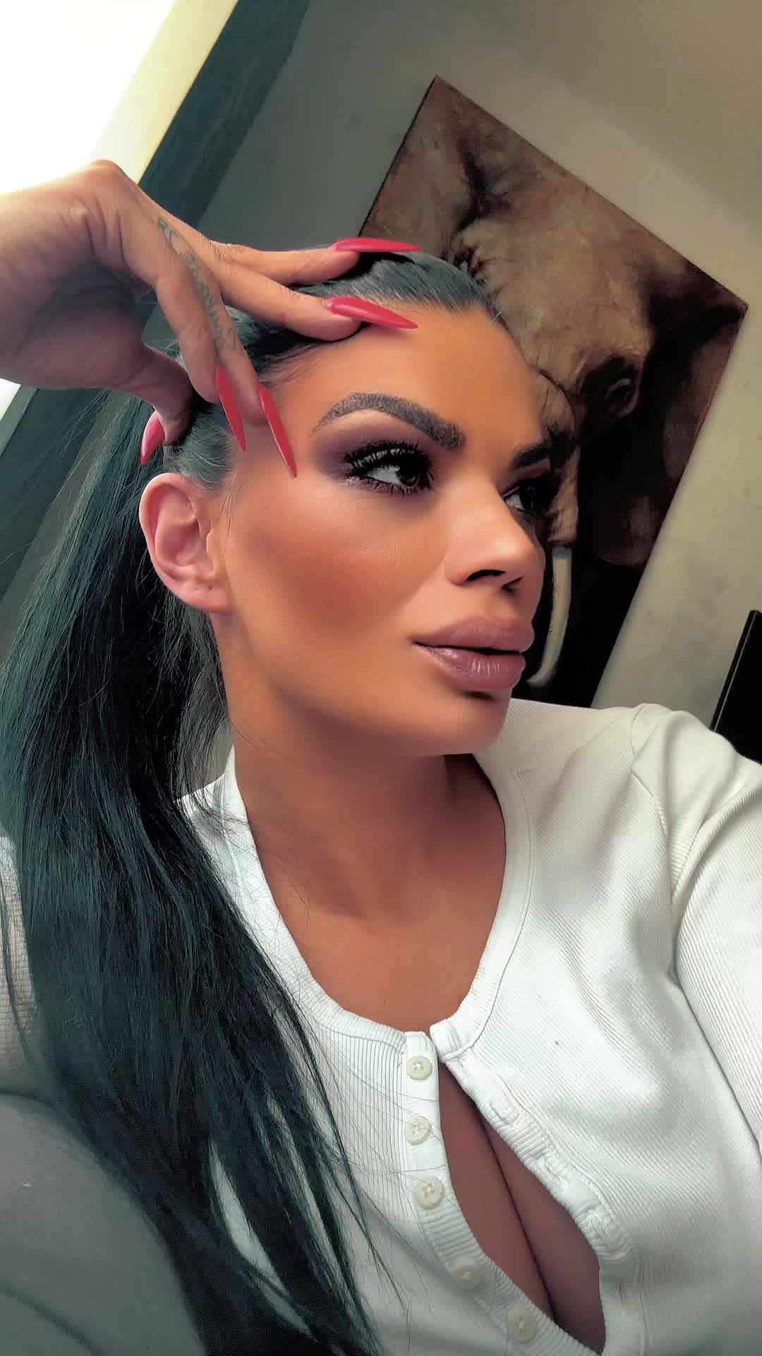 @BambinaHoney🐒