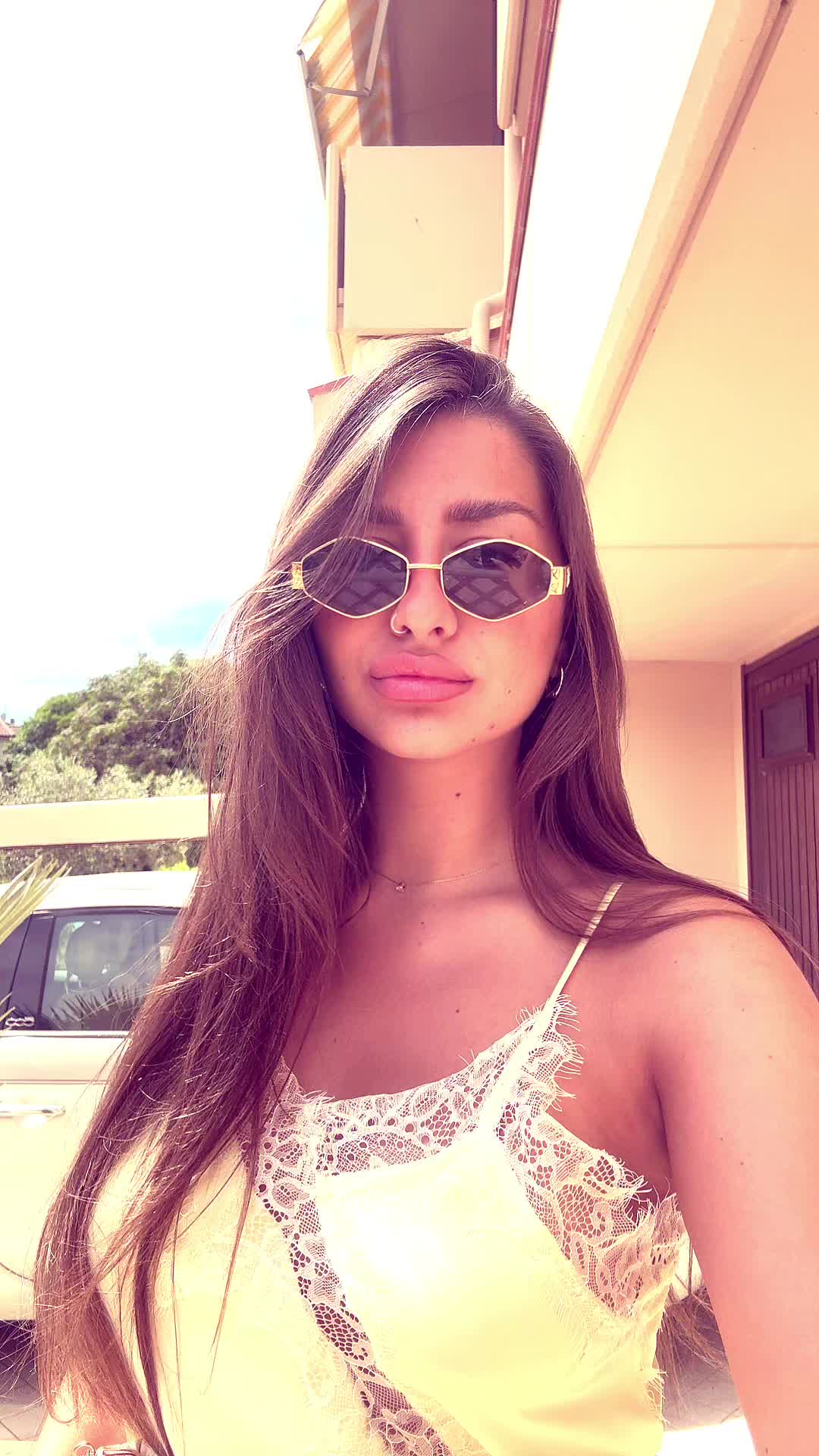 @canirebecca