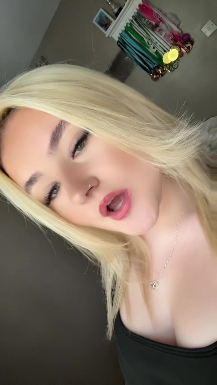 @Evie-Ray 😜