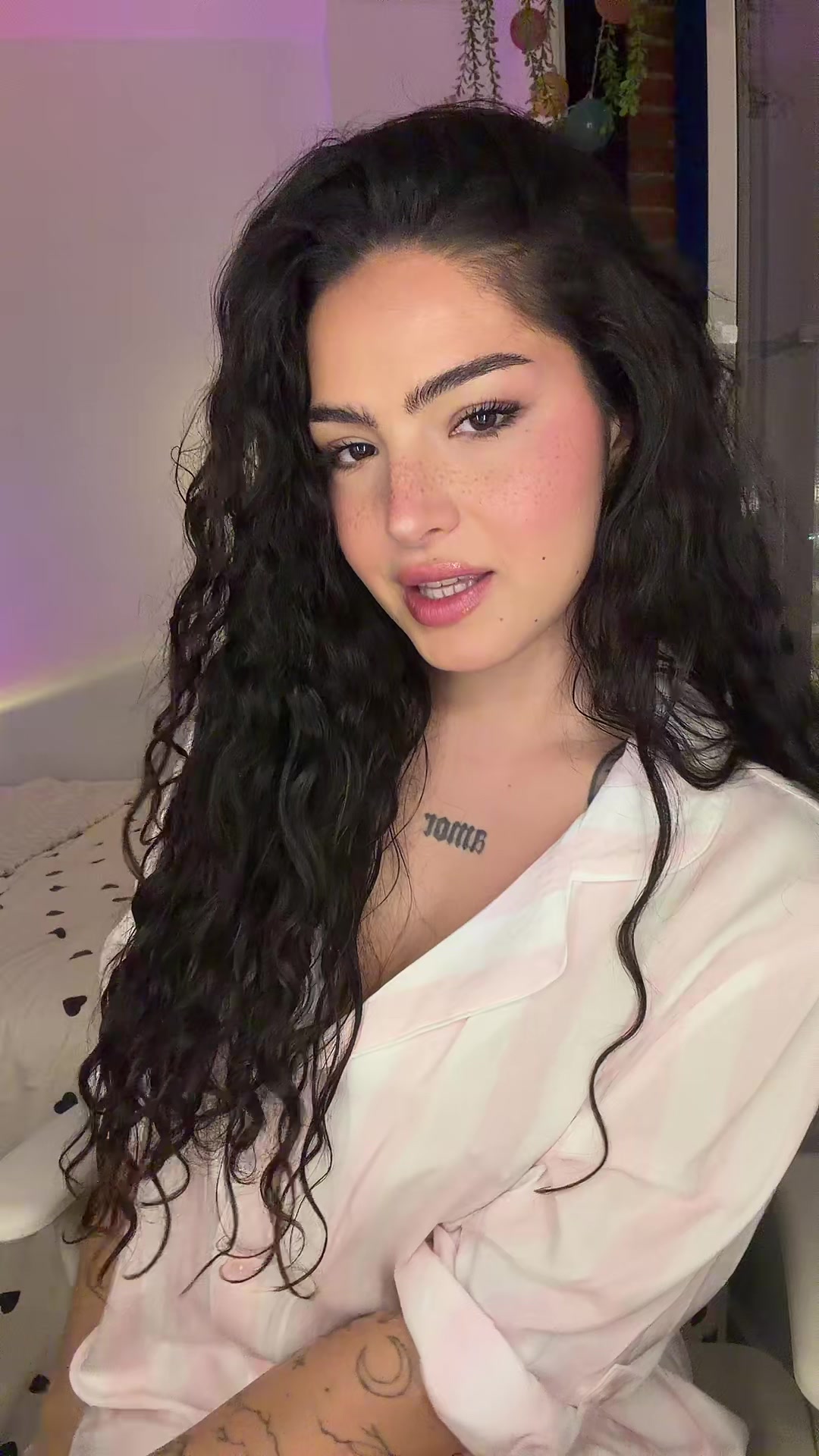 @Elenaalexis17