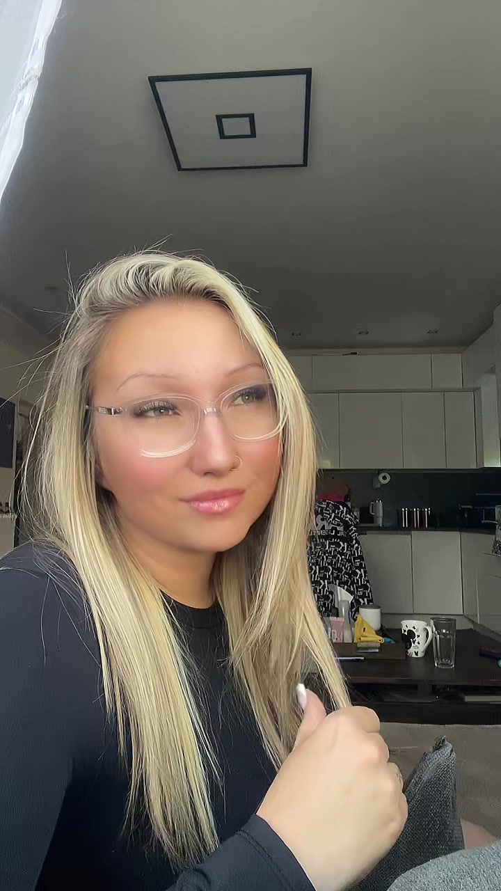 @SzoszkeB