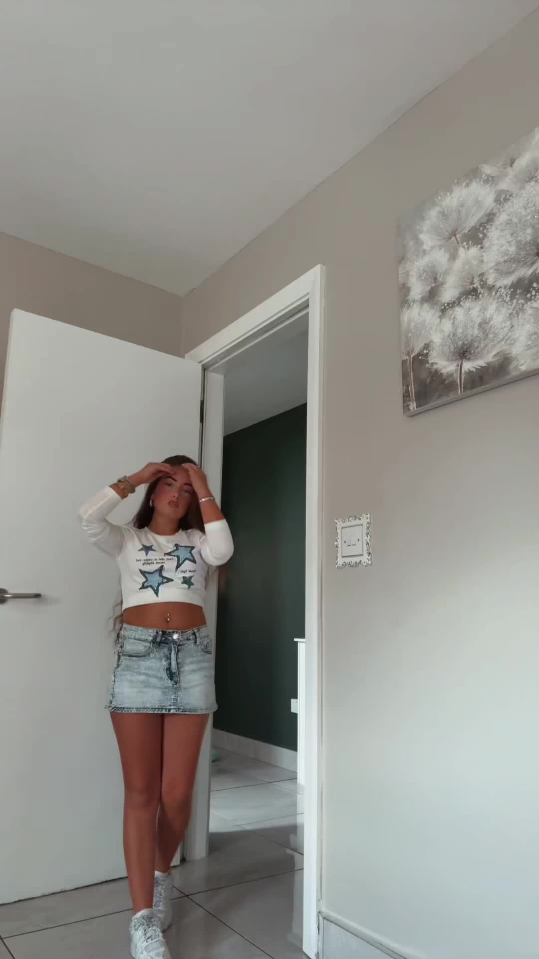 @𝓛𝓾𝓬𝔂𝓭𝓪𝓵𝔂-14♡