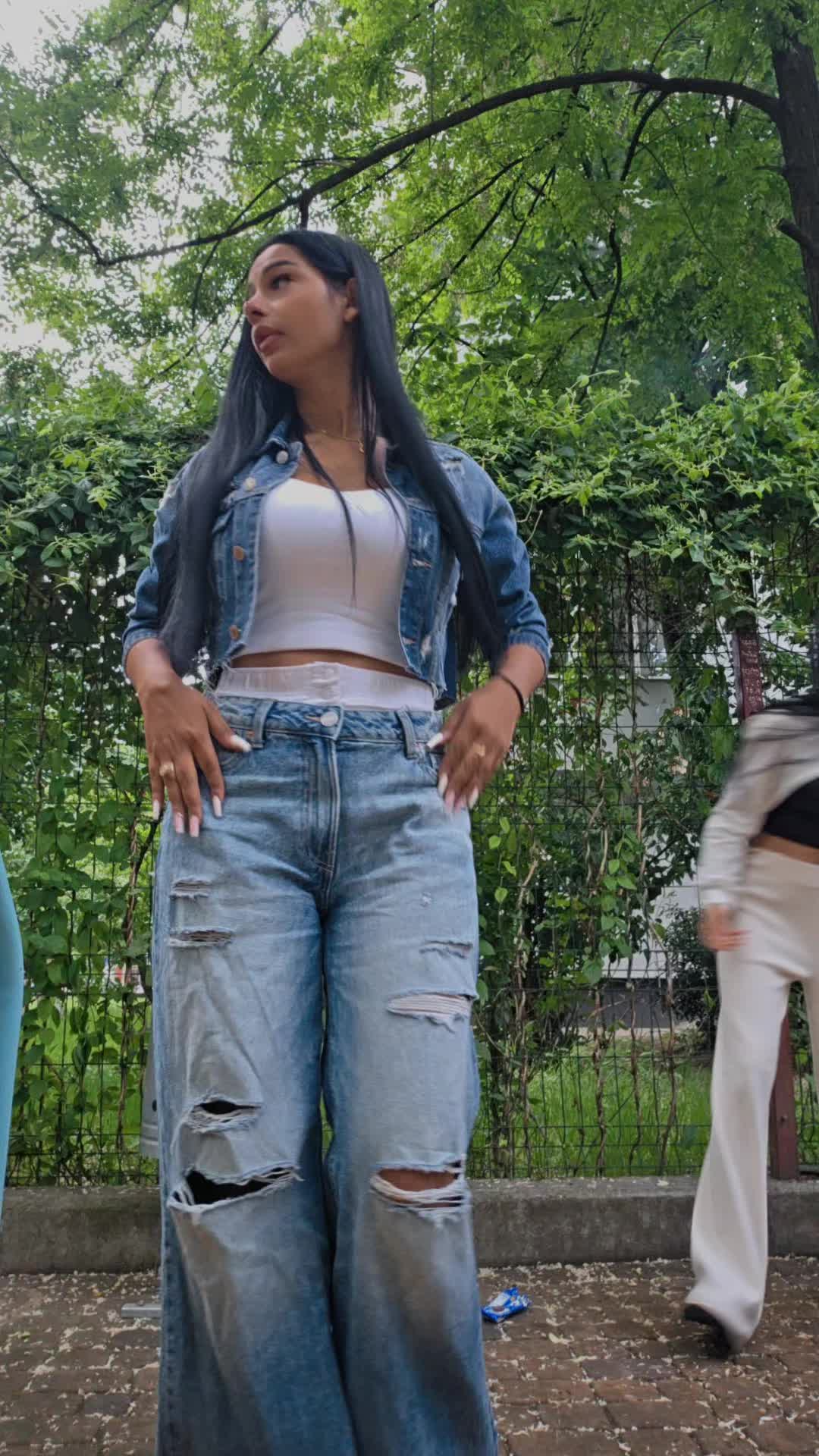 @Lavinia_Willson