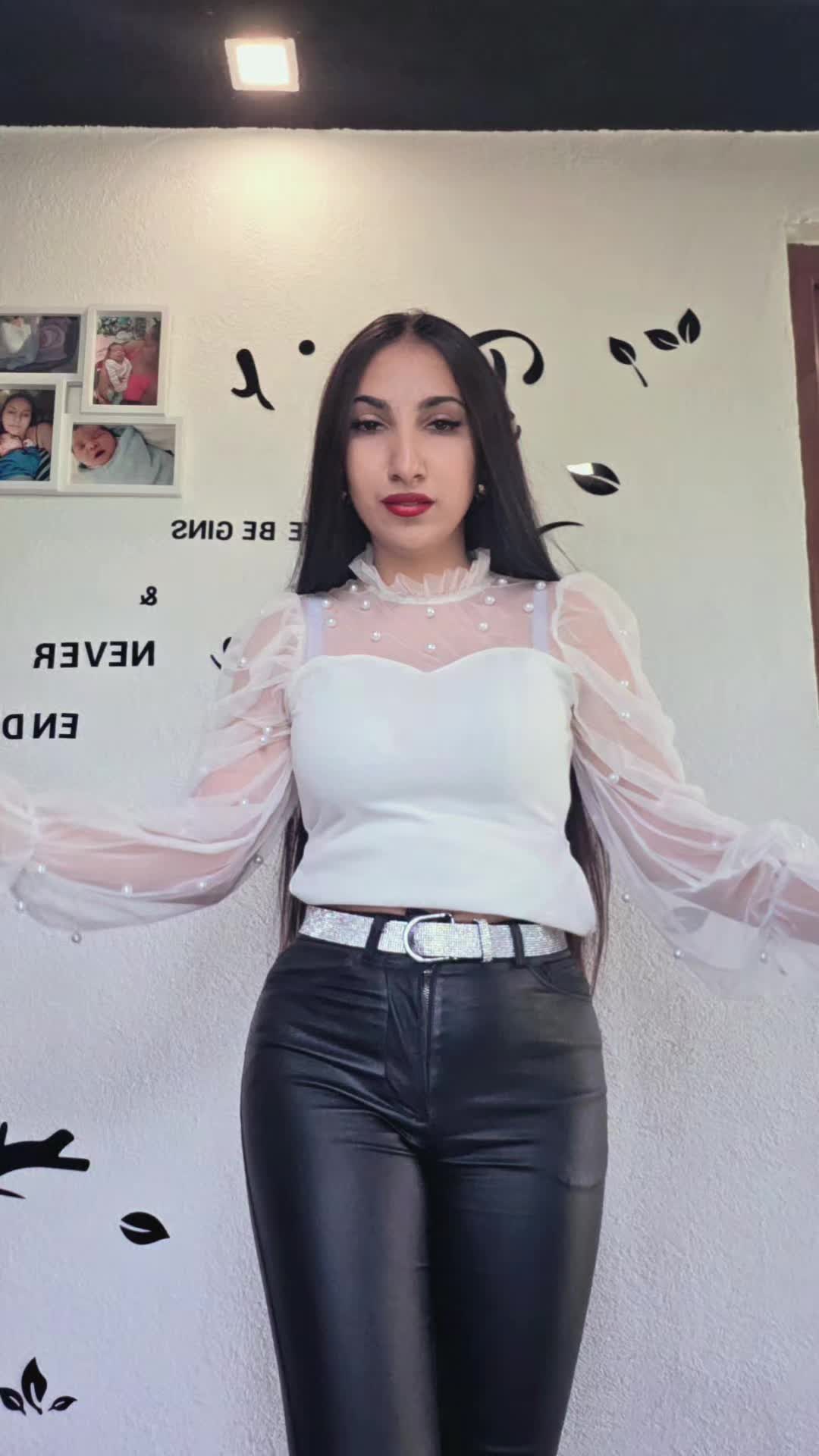 @Adelina👸