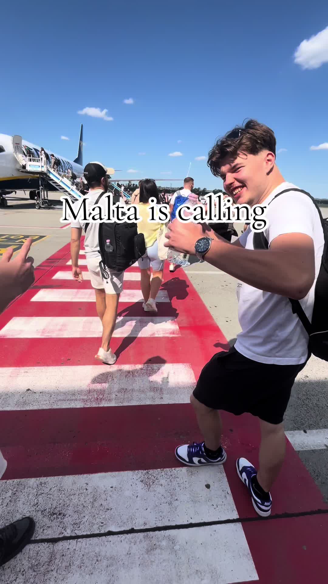 @Tary Béni