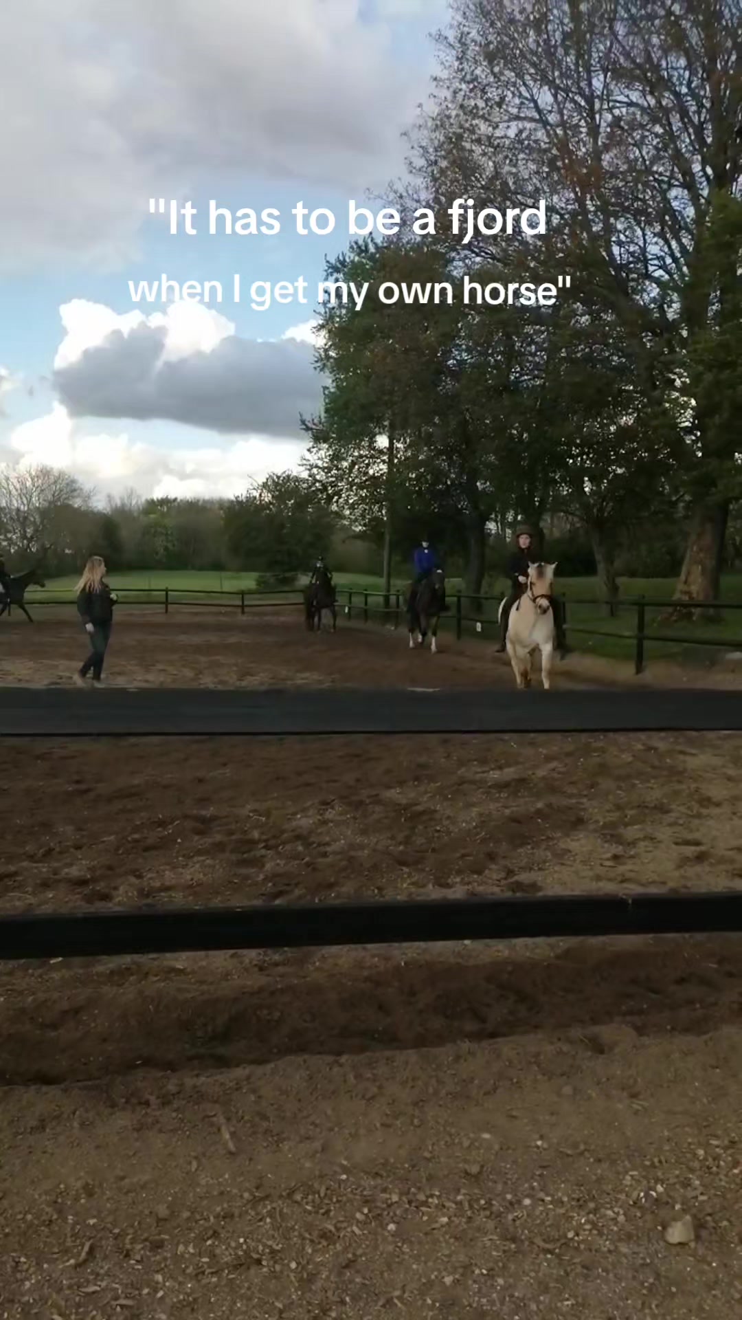 @Equestrian_Dk🇩🇰⊙⊝⊜