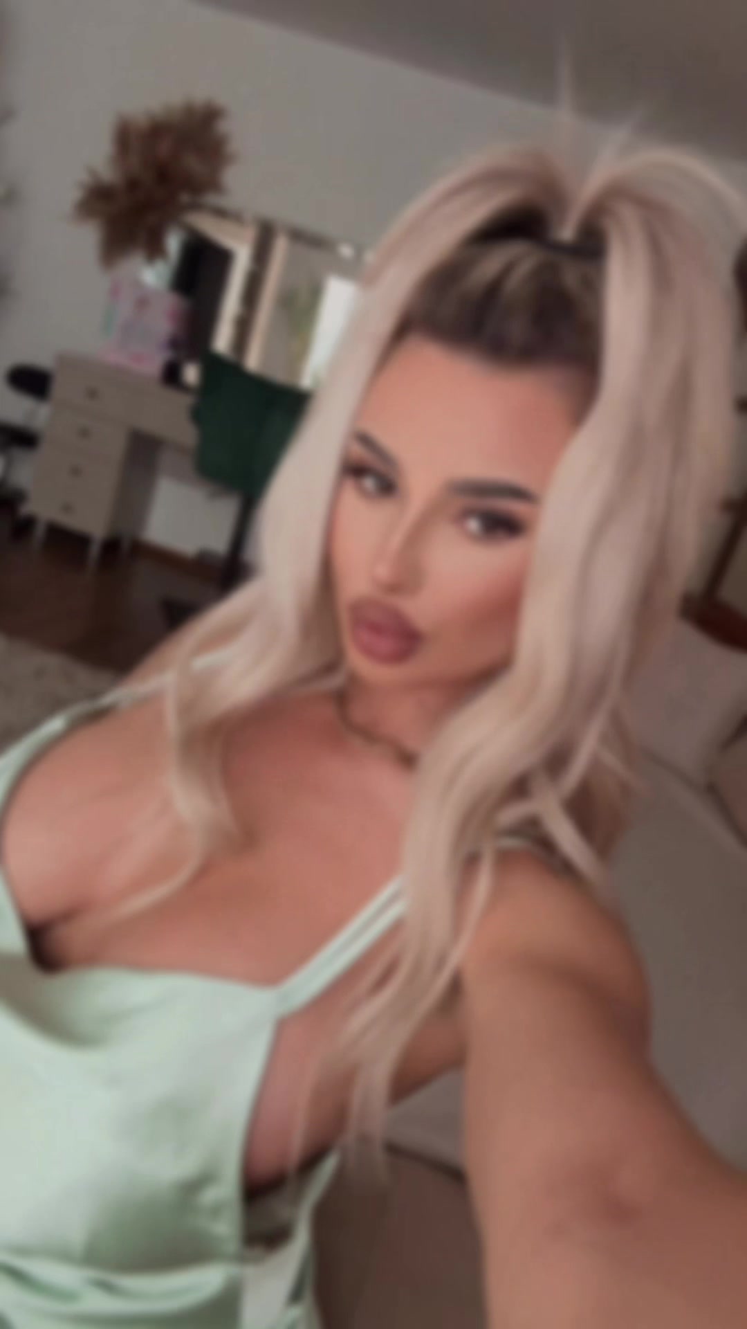 @roxanaradu_