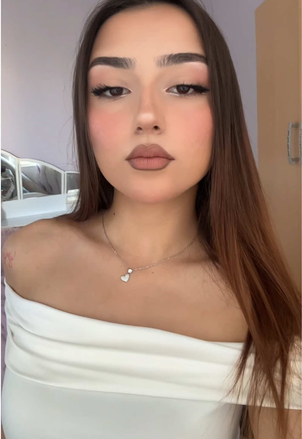 @𝐘