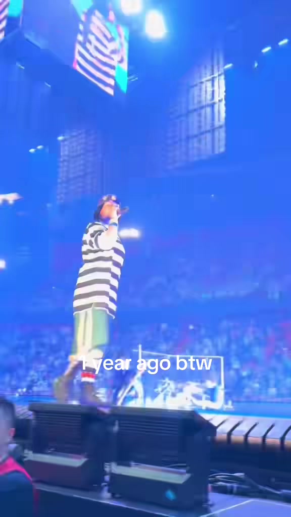 @Juni💙🍒🚀🐼🎶