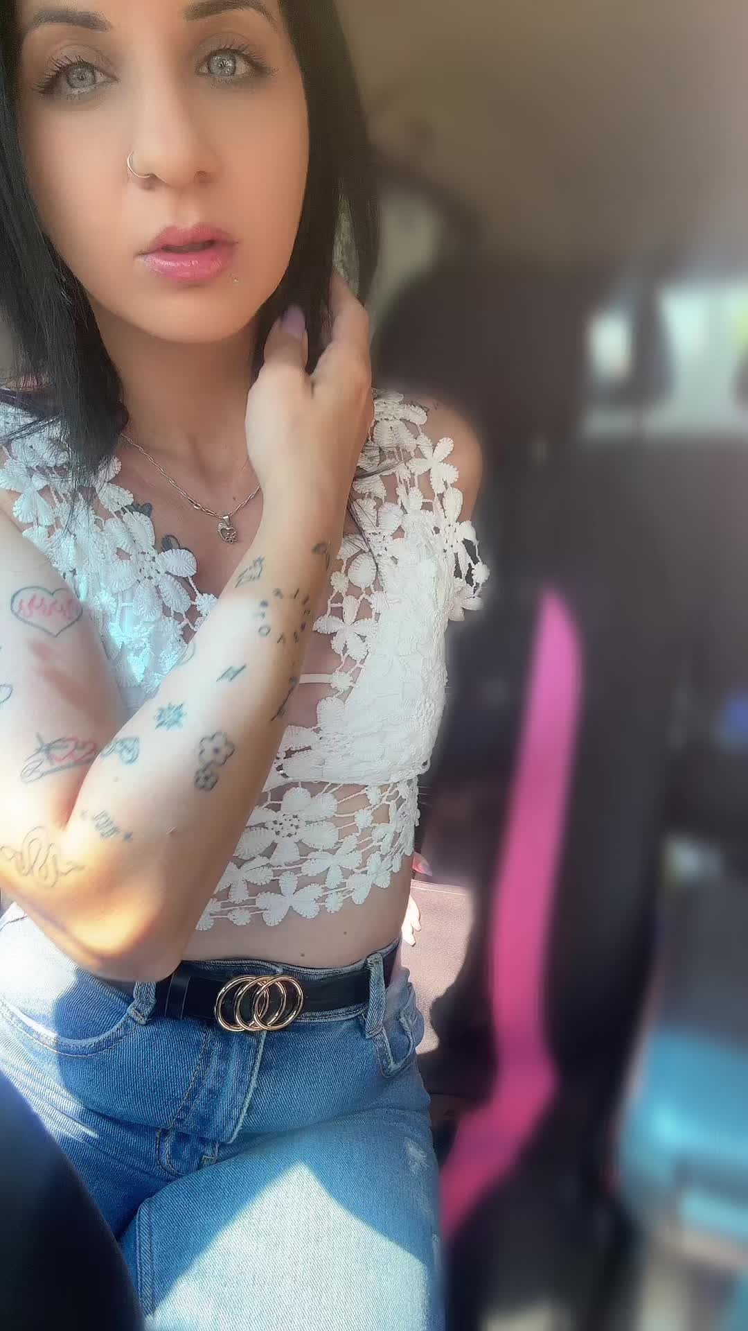 @Alexandra Farkas