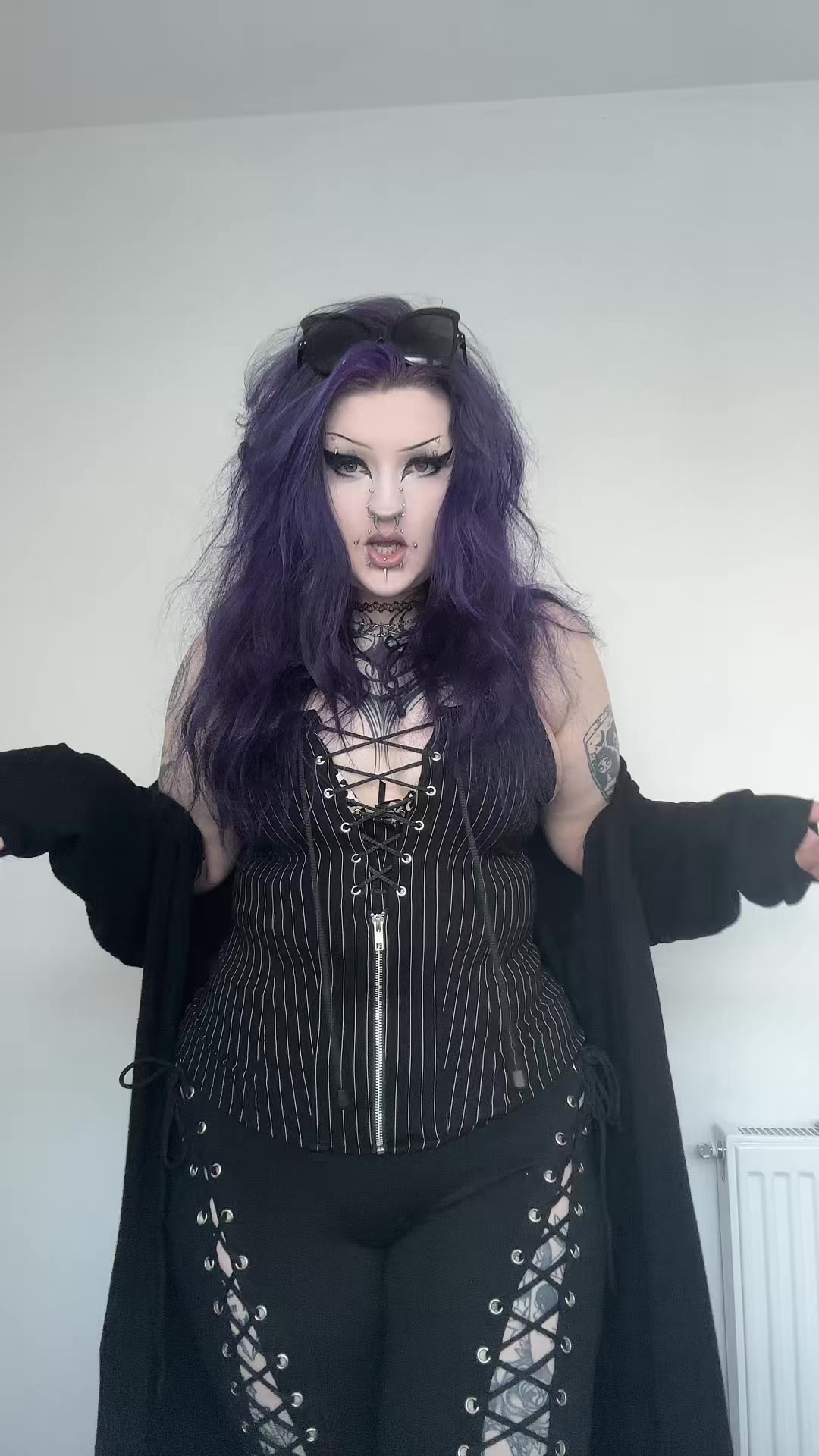 @☠︎︎𝘪𝘴𝘴𝘺☠︎︎