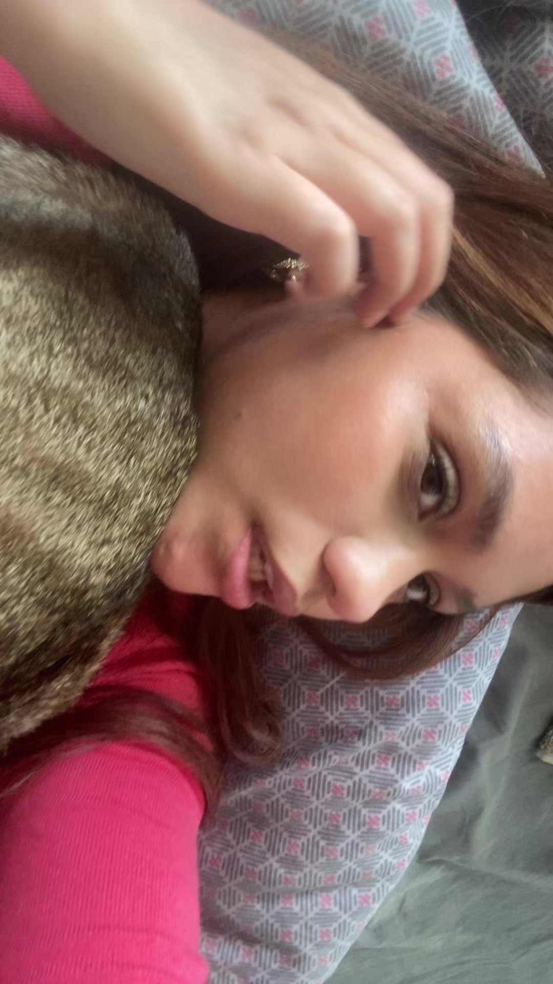 @J U L I E  P L E S S