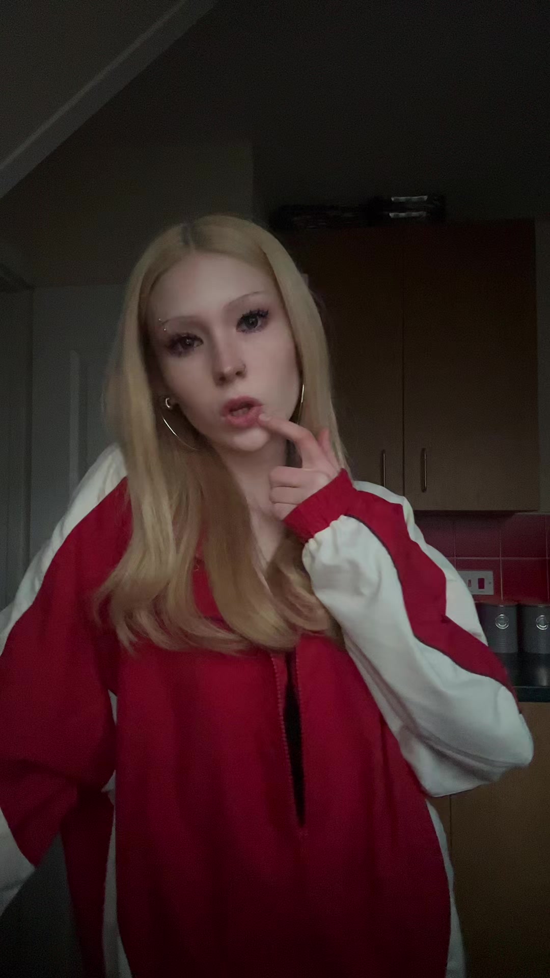 @✮