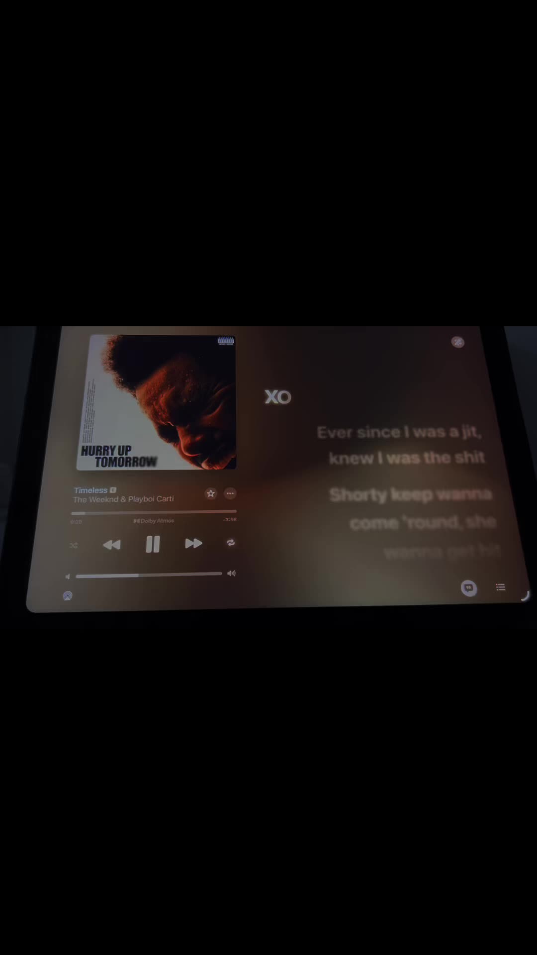 @🎧