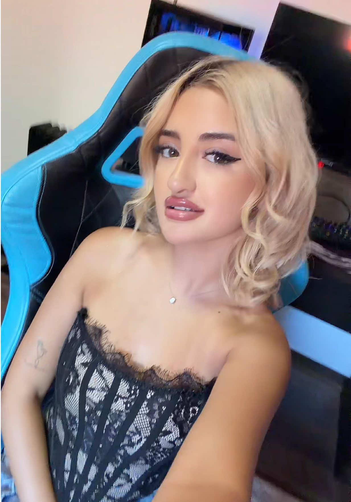 @𝓐𝓷𝓪𝓜𝓪𝓻𝓲𝓪𝓡𝓸𝓫𝓮𝓻𝓽𝓪