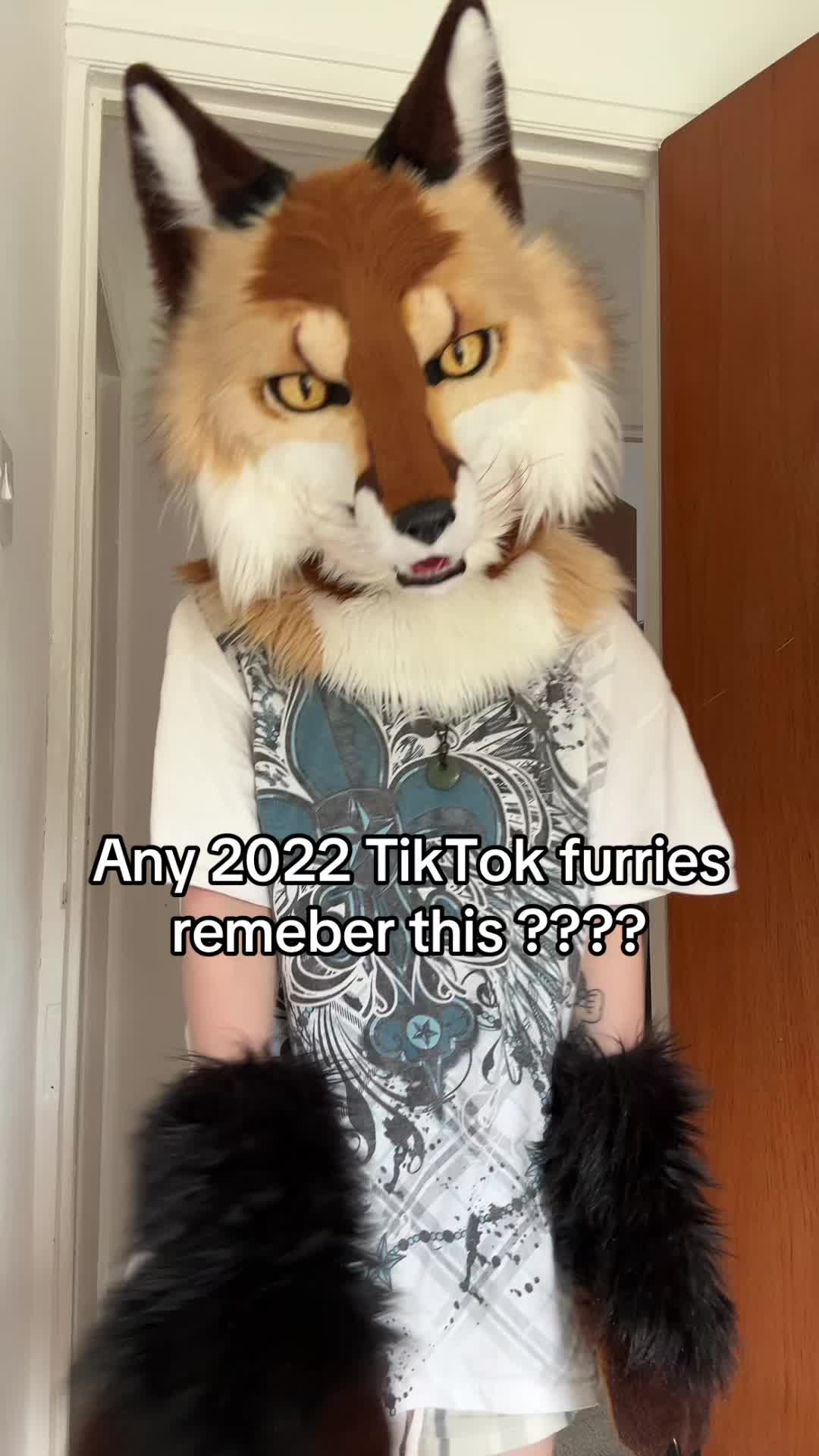 @`★