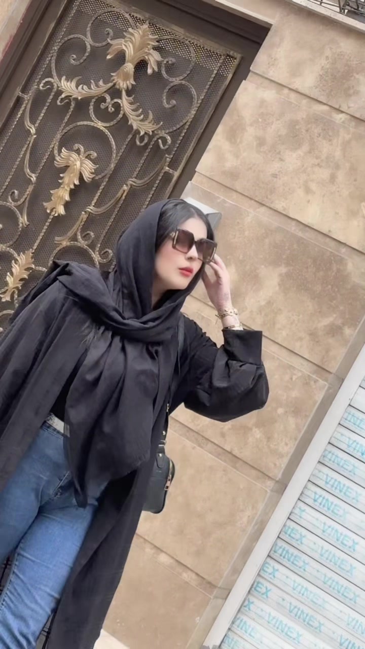@Sara Khan