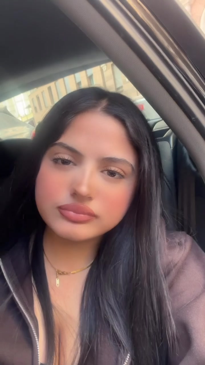 @𝐌
