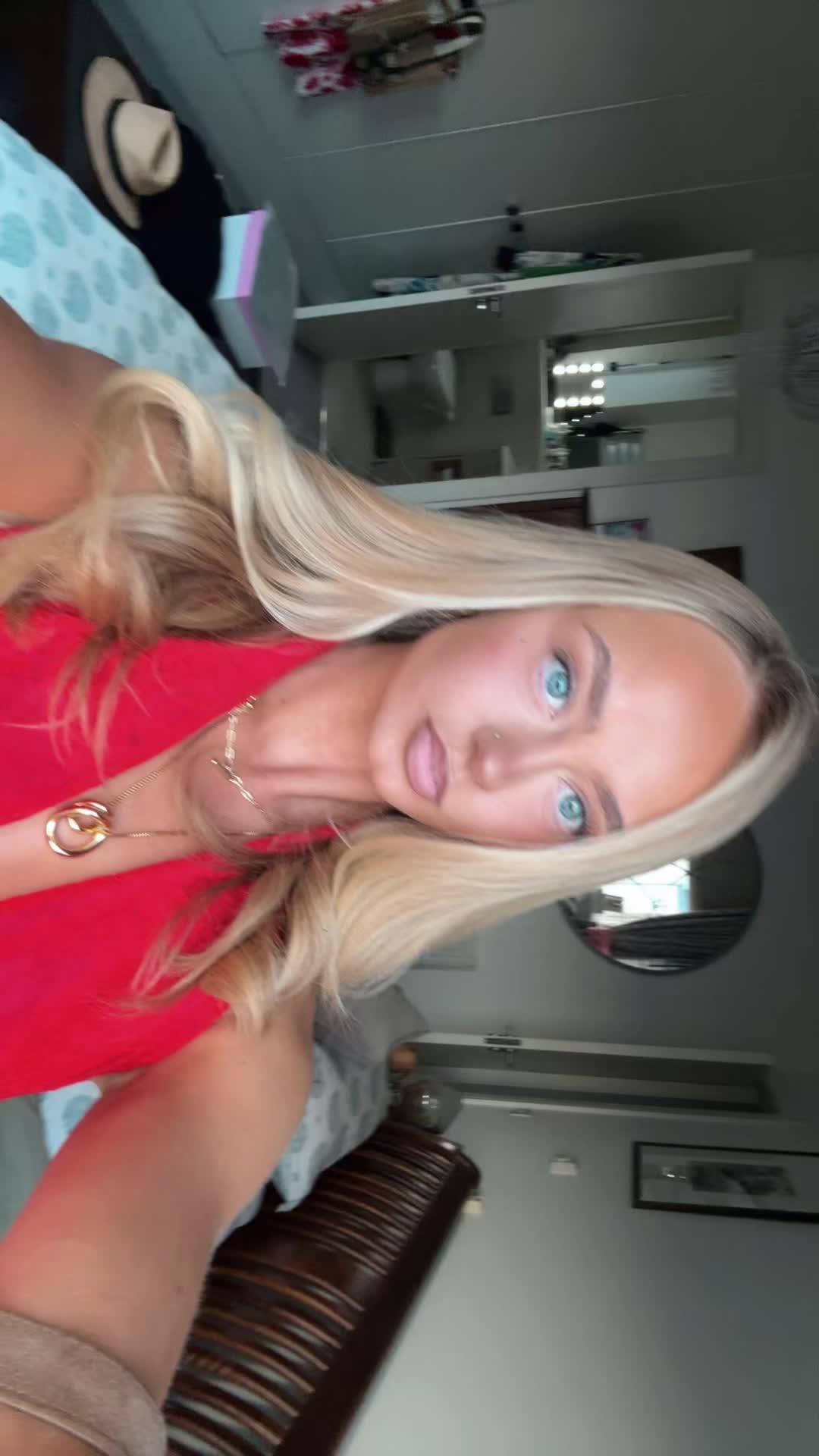 @Liv