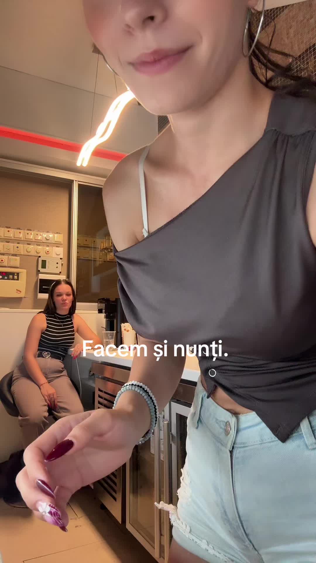 @bmelania