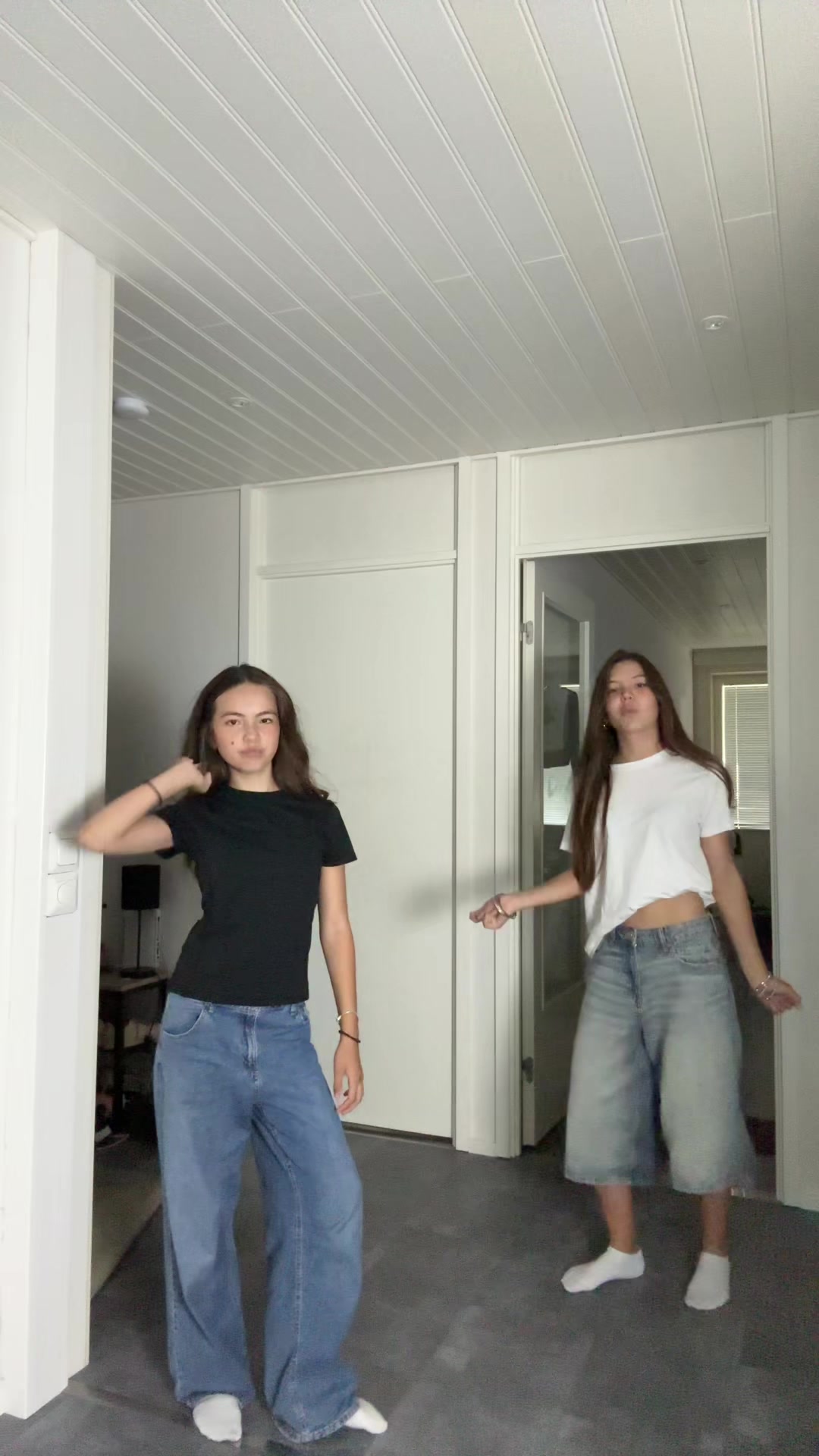 @Maia + Liana🇯🇵🇫🇮