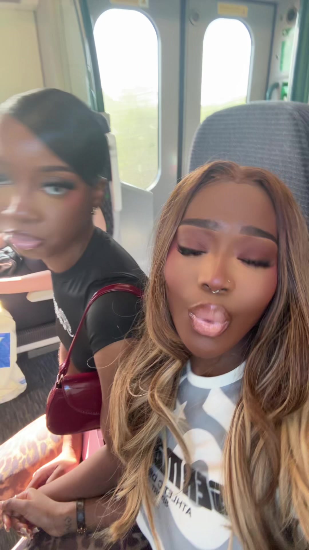 @chanelleakua